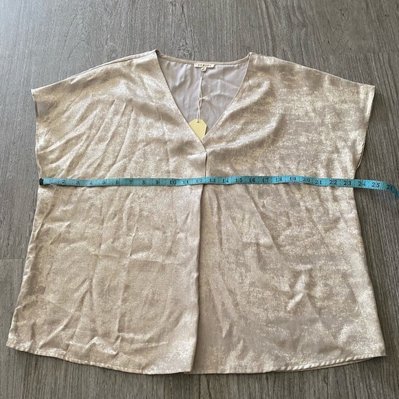 Jodifl Gold Shimmer Top NWT - Picture 6 of 11